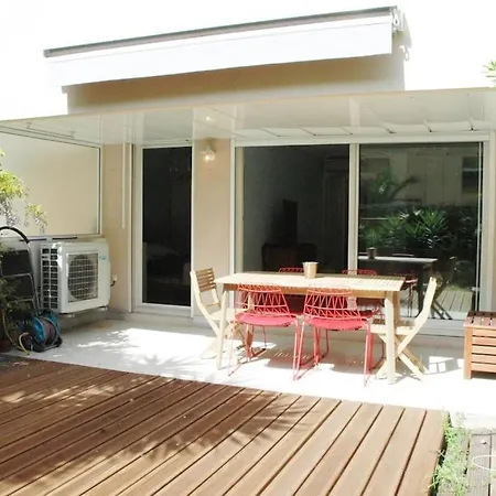 Le Square Pauline: 4 Prs, Jardin, Parking, アンティーブ