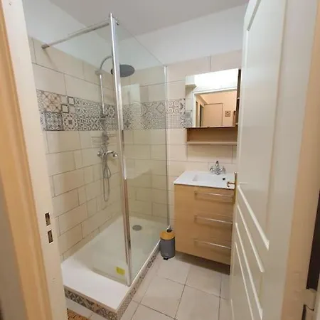 Appartement Le Square Pauline: 4 Prs, Jardin, Parking, Antibes